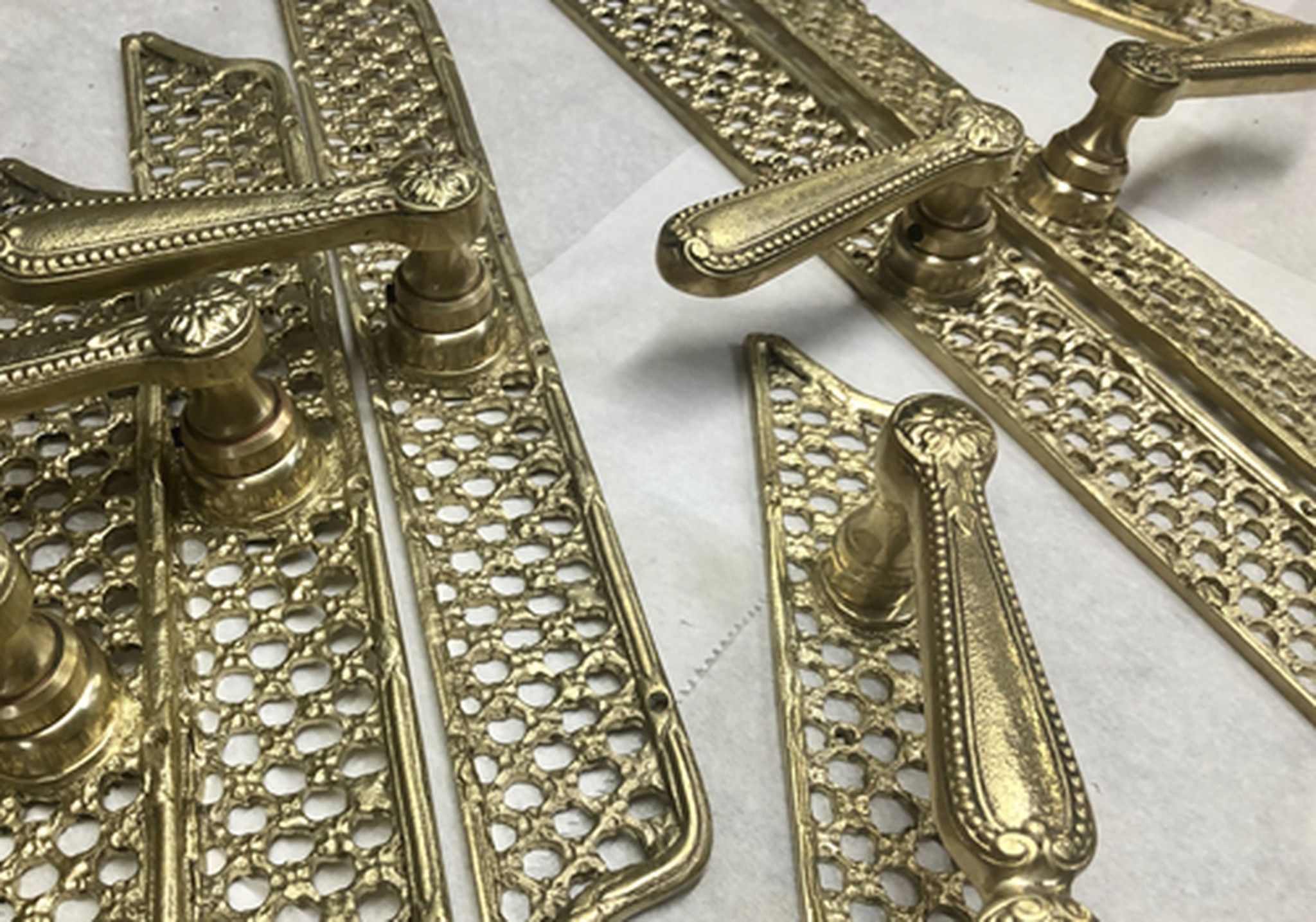 Reproducción y fabricación en latón en Bolibar de manivelas