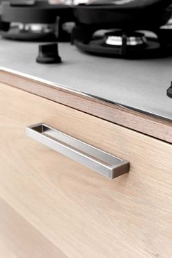 Poignée cubique 518660 Furnipart A0853