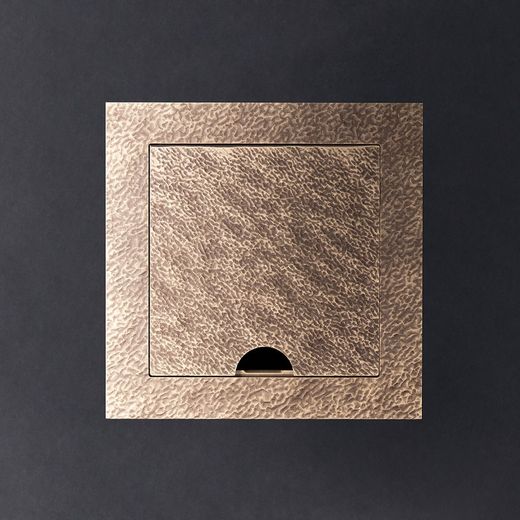 Boîtes de sol Atelier Luxus pour prises