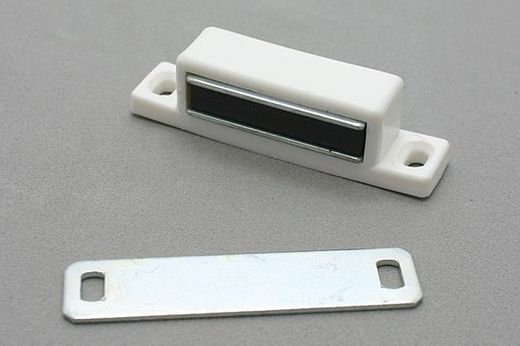 Fermeture magnétique 111-R YM0011