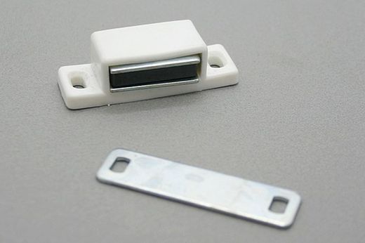 Fermeture magnétique 115-R YM0015