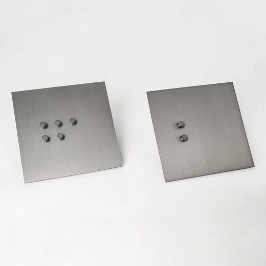 Interrupteur minimaliste DoT par Atelier Luxus