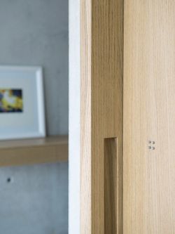 Interrupteur minimaliste DoT par Atelier Luxus