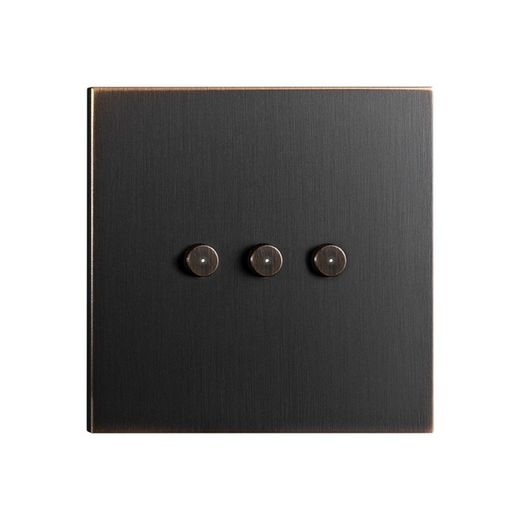 Interrupteurs et prises FACET par Atelier Luxus