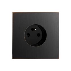 Interrupteurs et prises FACET par Atelier Luxus