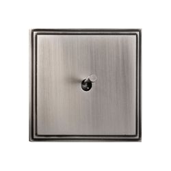 Interrupteurs et prises modèle TIARA par Atelier Luxus