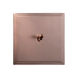 Interrupteurs et prises modèle TIARA par Atelier Luxus