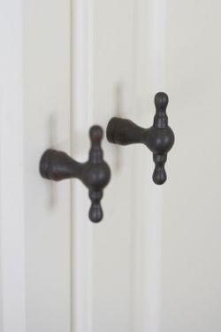 Bouton en T réf. 9403 PURE par DAUBY A6603NE45