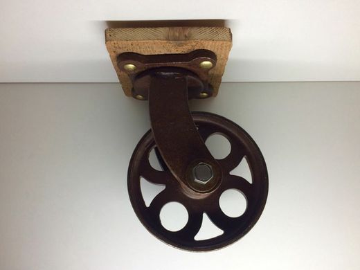 Roue en fer à base pivotante VR8001HI15