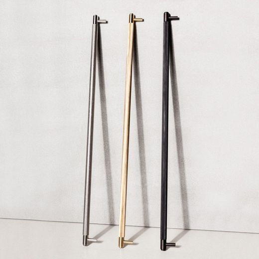 BAR DE PLACARD Buster + Poignée de frappe