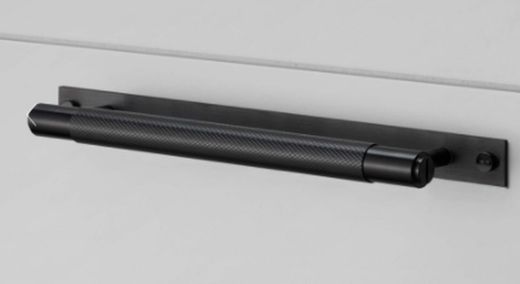 Poignée texturée Buster + Punch avec plaque A2620